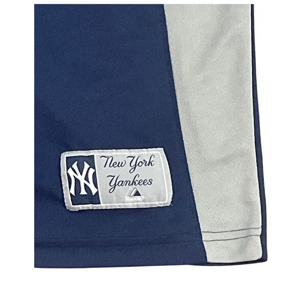 Majestic New York Yankees Baseball Spirit Embroidered Shirt Size XL - Picture 5 of 9